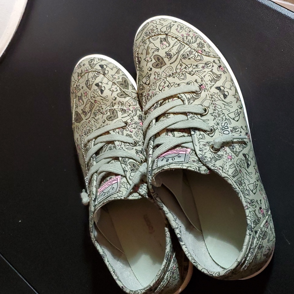 Green cats & dogs BOBS shoes 9.5 9 1/2 🐕 🐈 😻